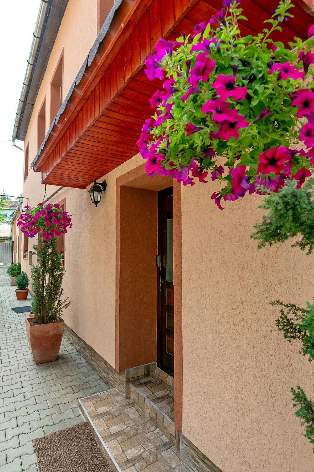 Smart Apartments Sighisoara Exterior photo